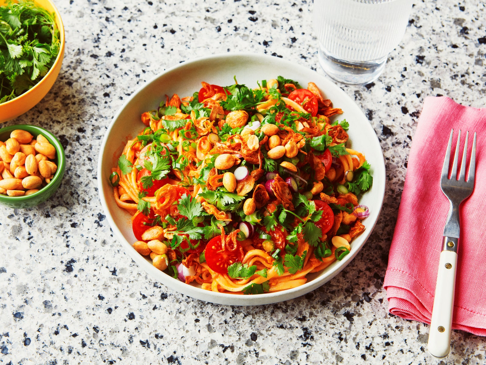 Cold Noodles With Tomatoes and Peanut Sauce